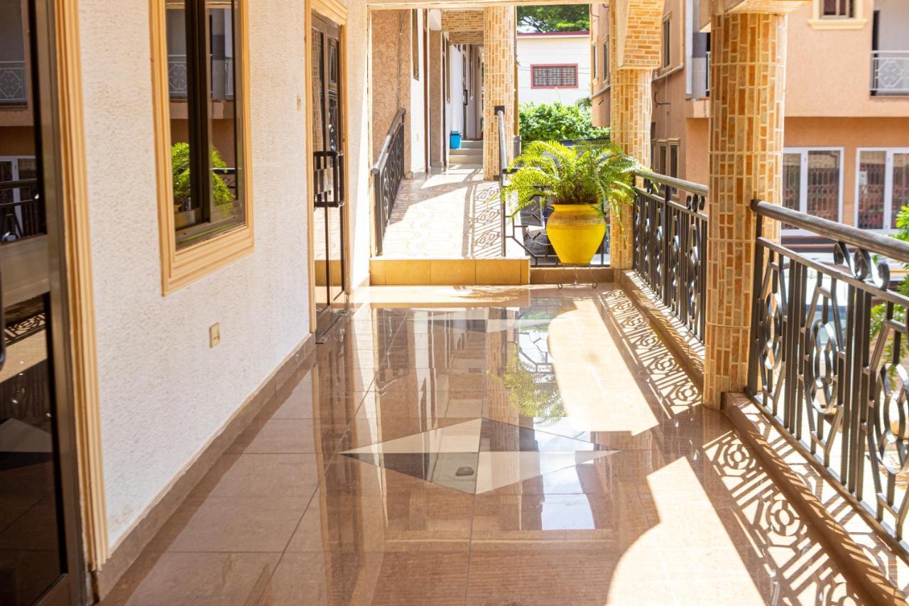 Lou Ralph Hotel Acra Exterior foto